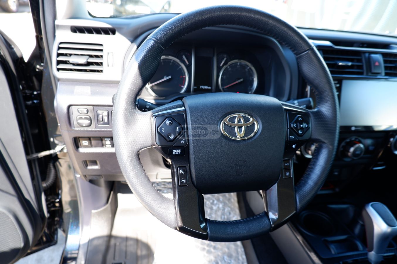 Toyota 4 Runner - фото 10