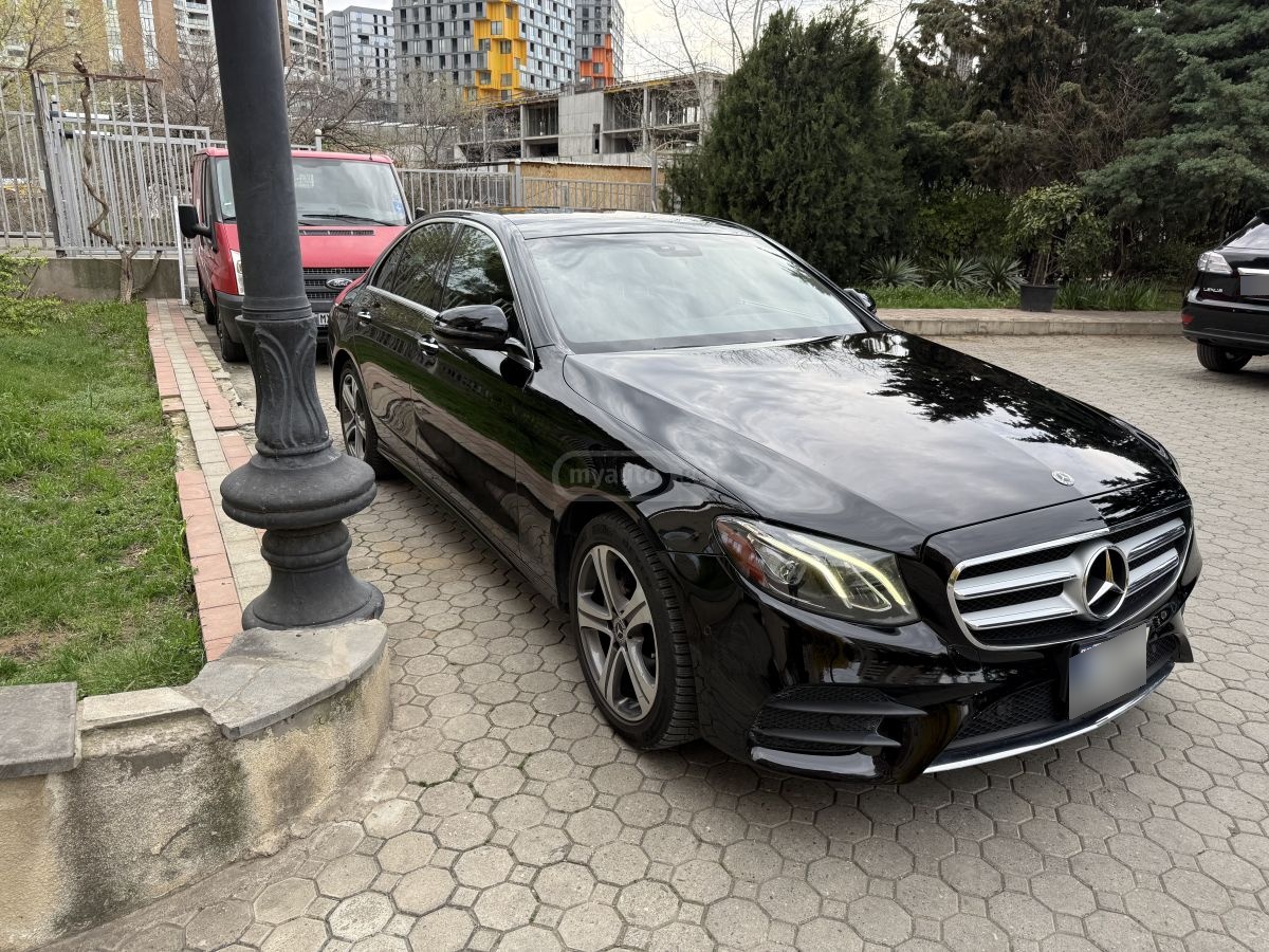 Mercedes-Benz E 300 - фото 2