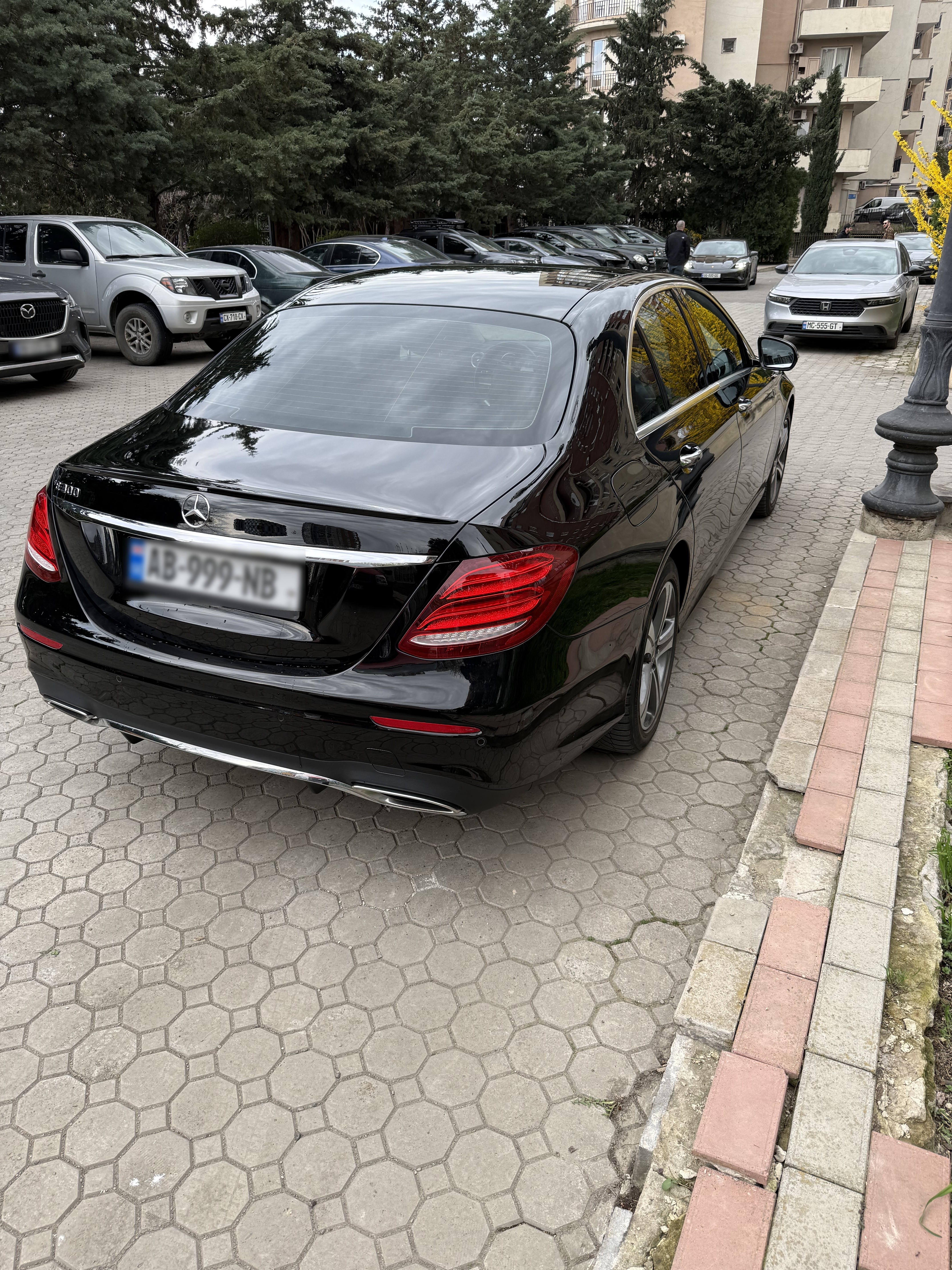 Mercedes-Benz E 300 - фото 8