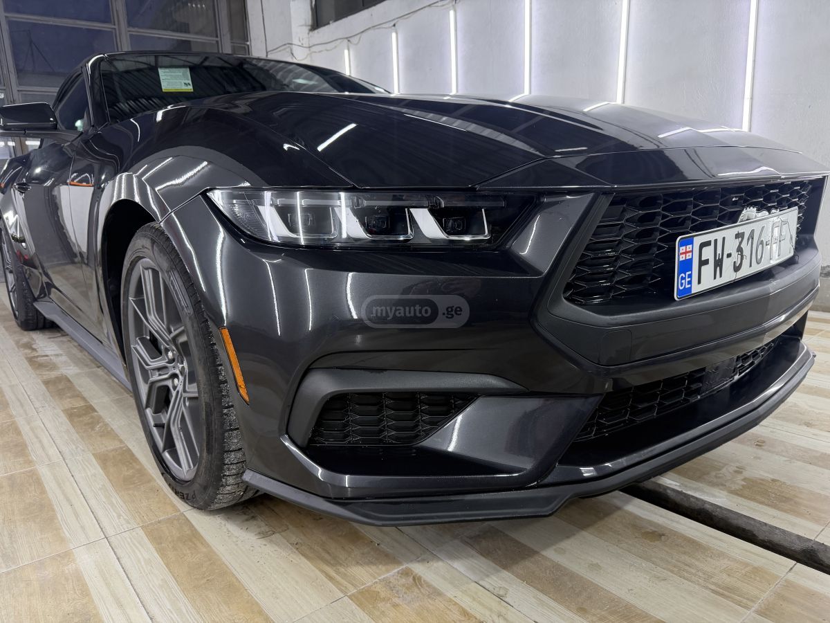 Ford Mustang 2023 — миниатюра 1