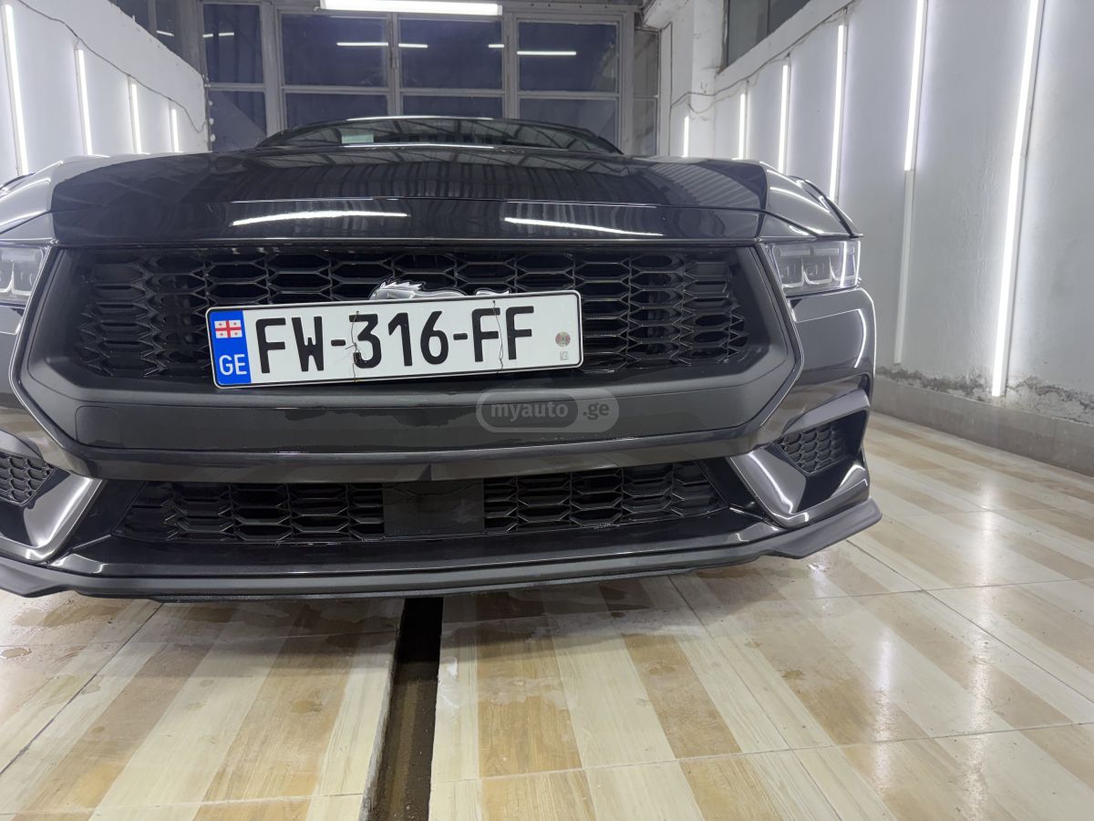 Ford Mustang 2023 — миниатюра 10