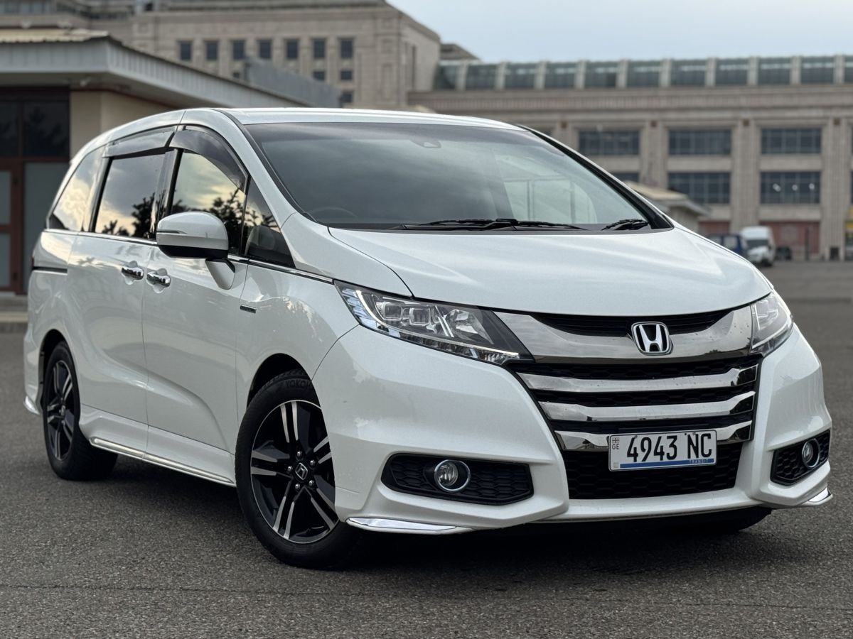 Honda Odyssey - фото 1