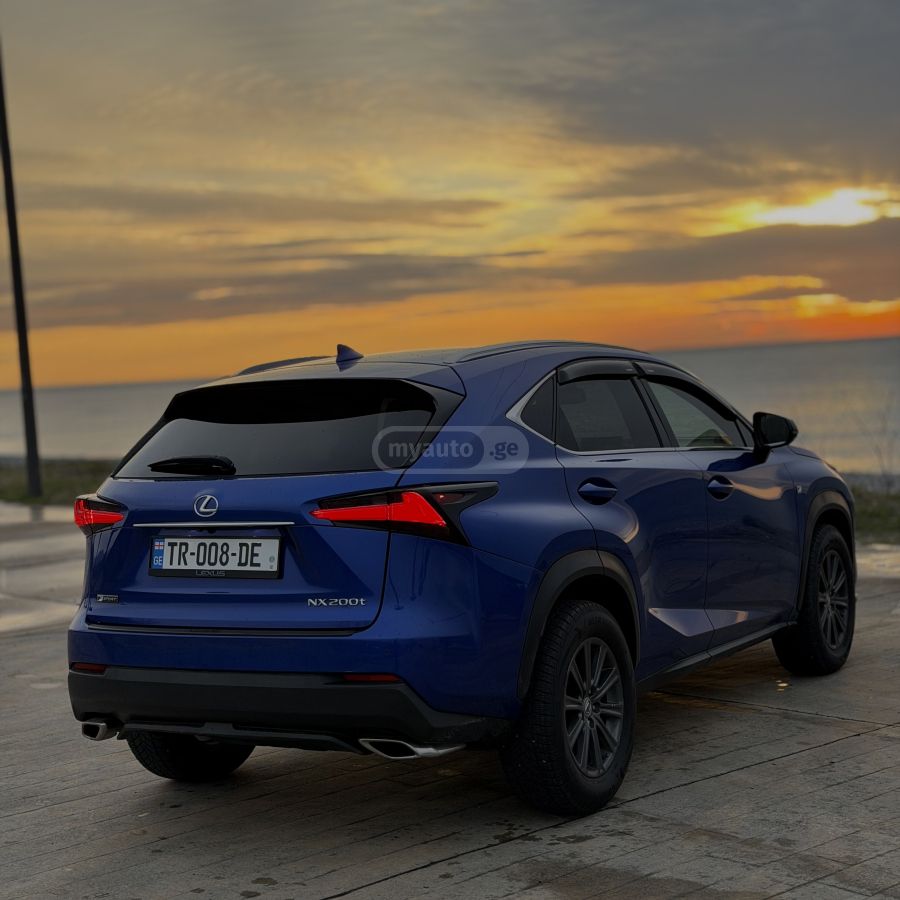 Lexus NX 200 - фото 1