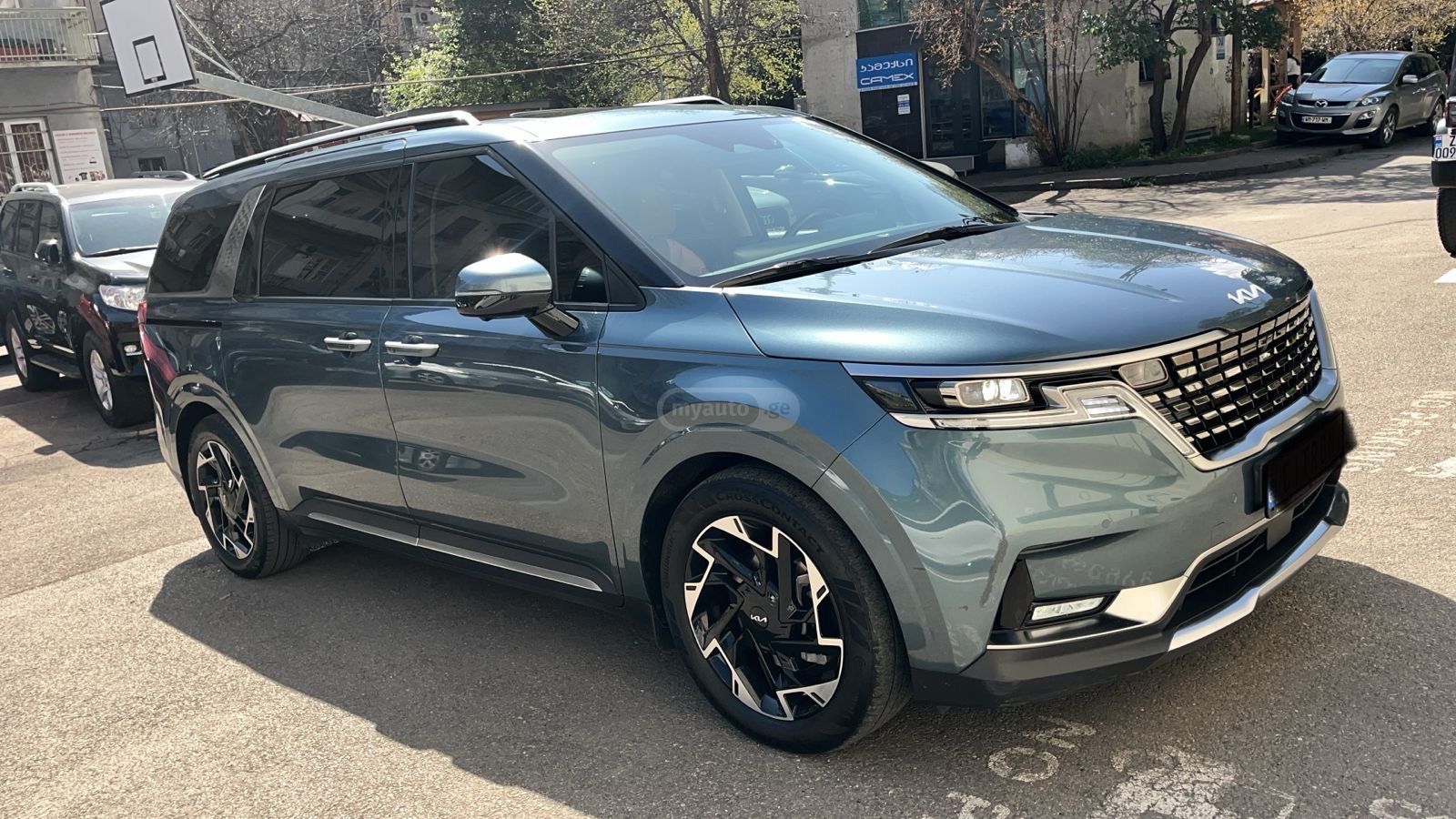 Kia Carnival - фото 3