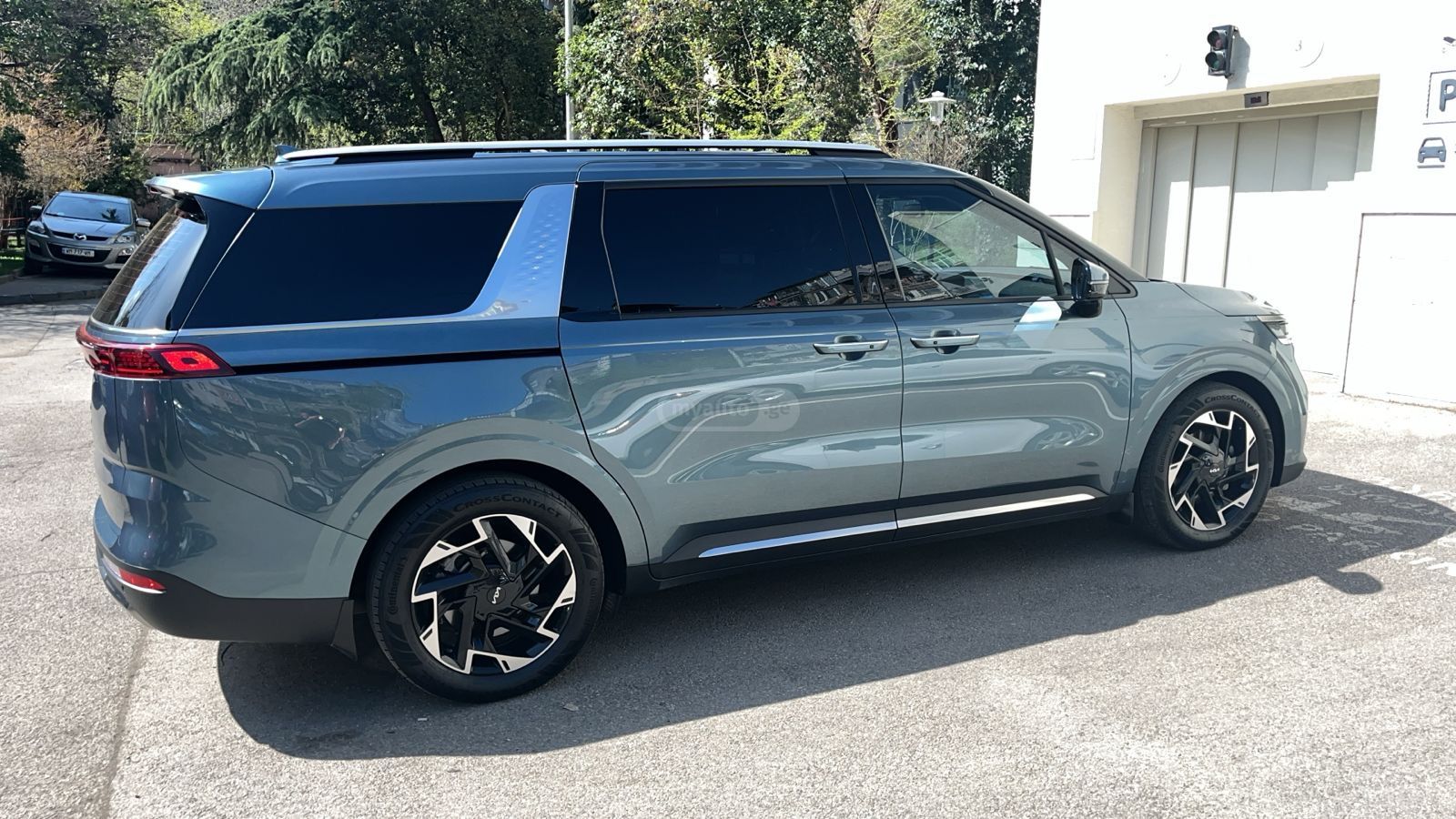 Kia Carnival - фото 4