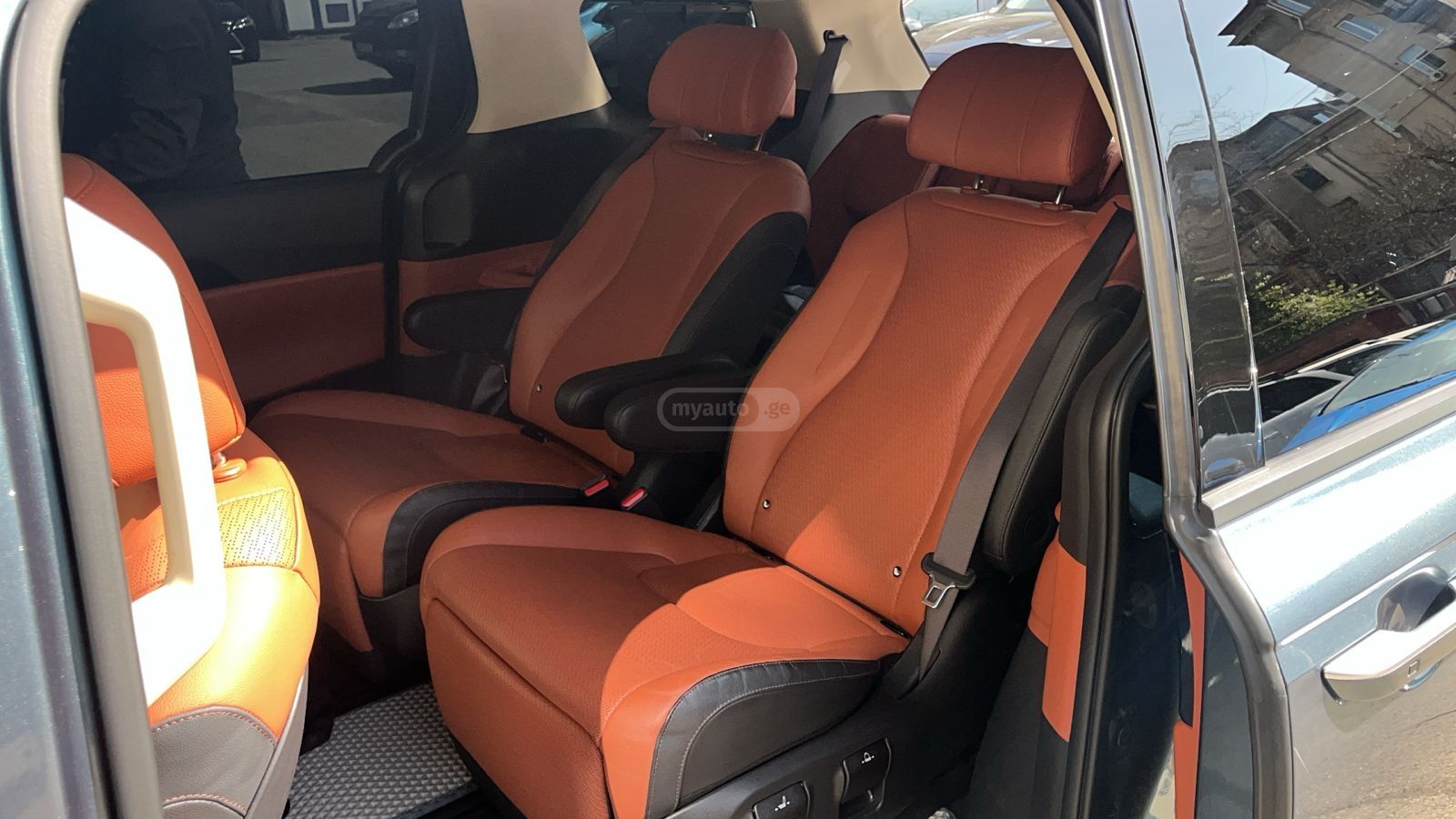 Kia Carnival - фото 6