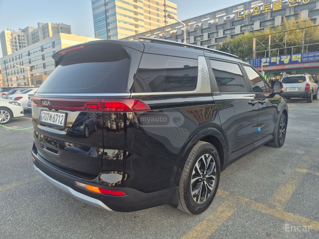 Kia Carnival - фото 3