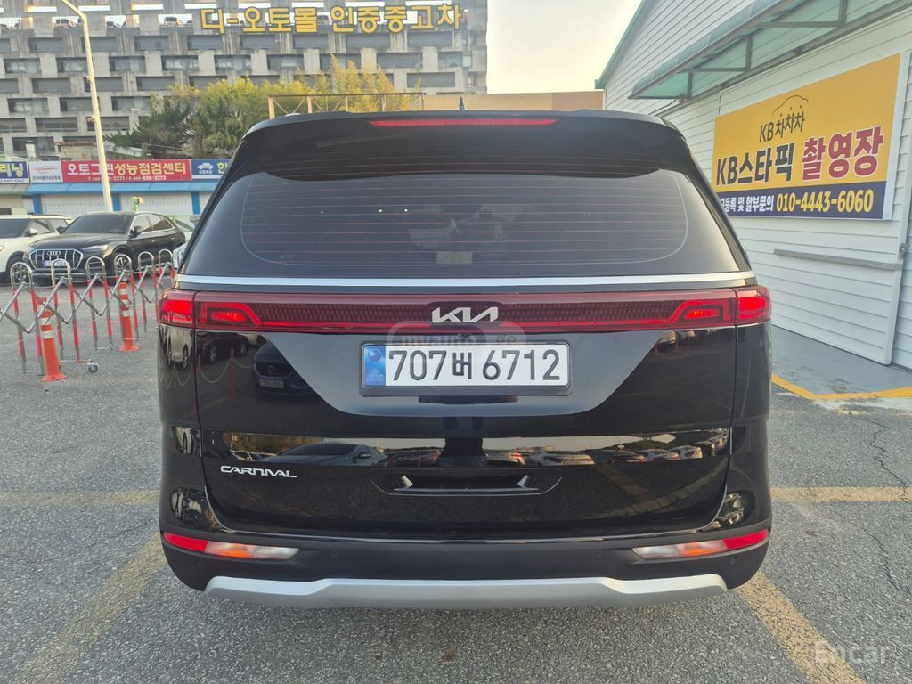 Kia Carnival - фото 4