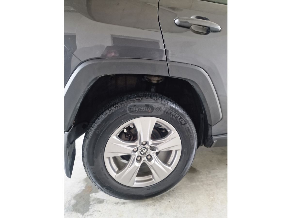 Toyota RAV 4 - фото 13