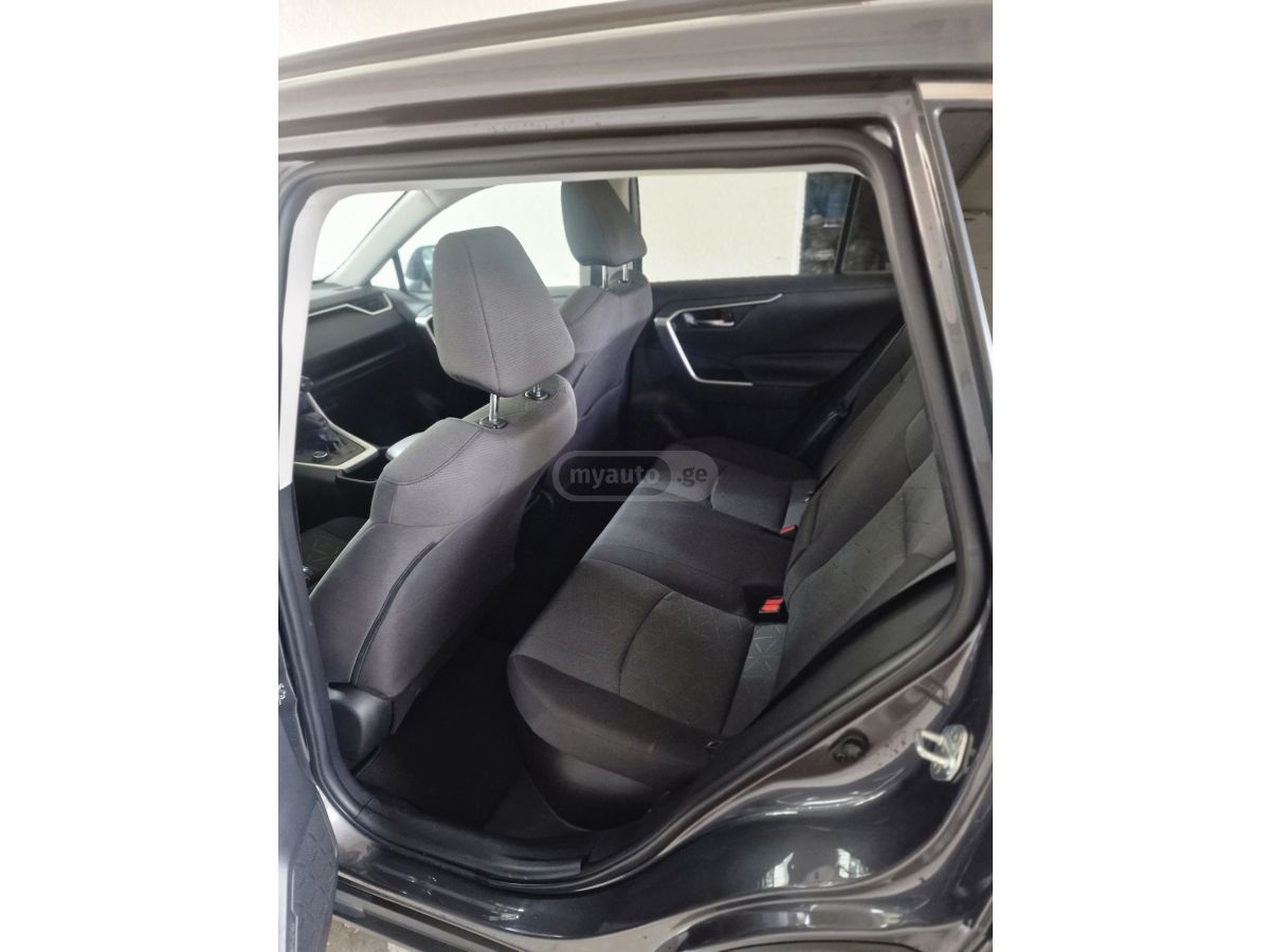 Toyota RAV 4 - фото 15