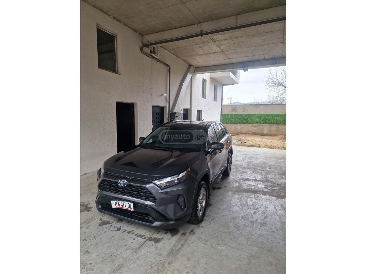 Toyota RAV 4 - фото 3