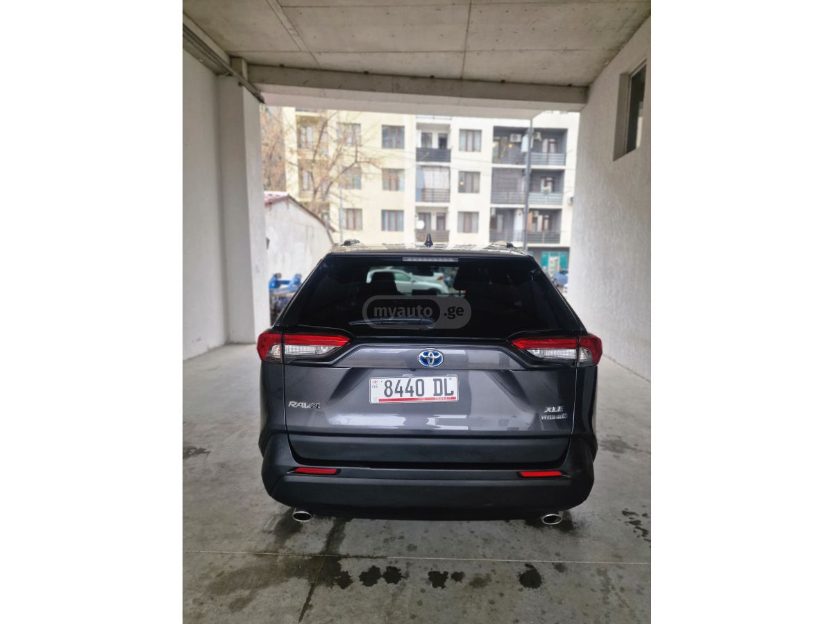 Toyota RAV 4 - фото 5