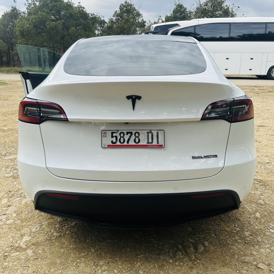 Tesla Model Y - фото 3