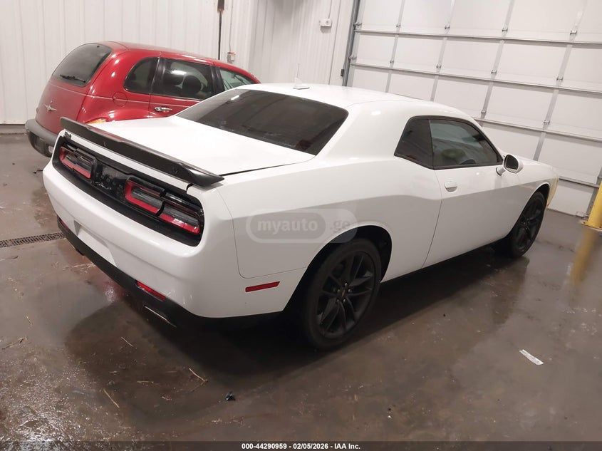 Dodge Challenger 2023 — миниатюра 4