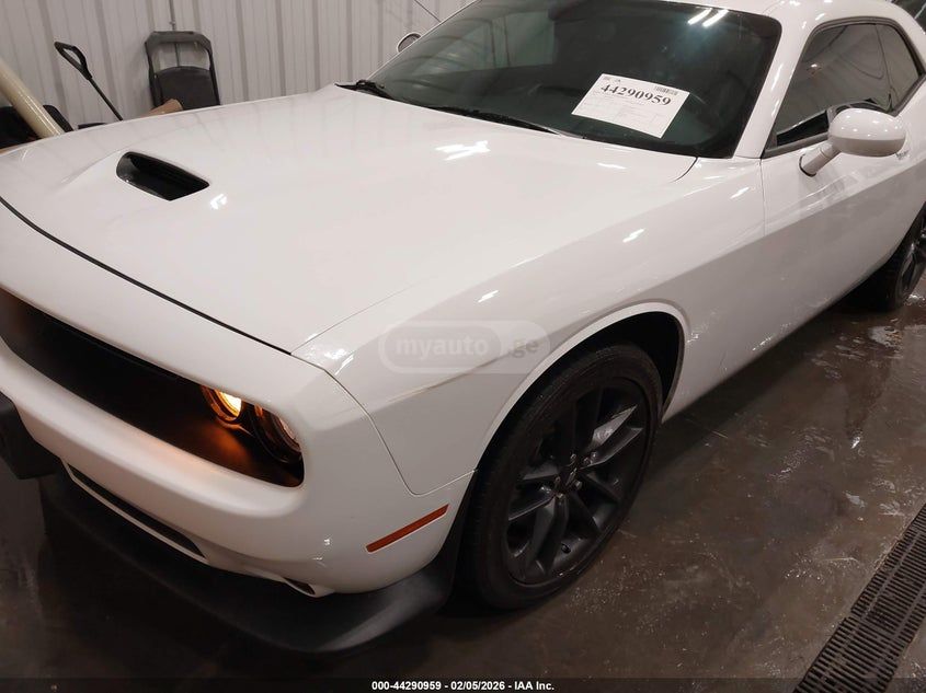 Dodge Challenger 2023 — миниатюра 6