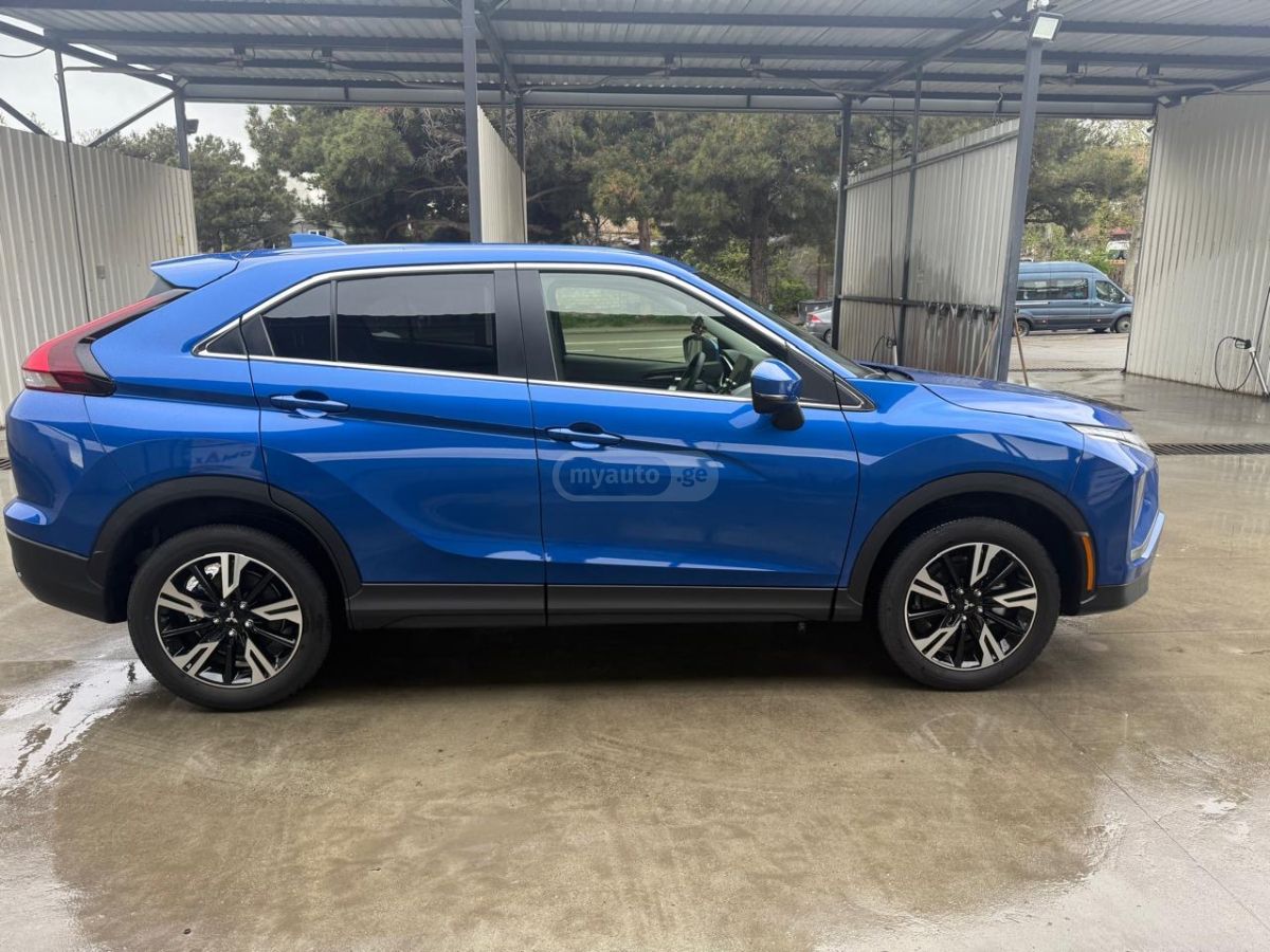 Mitsubishi Eclipse Cross - фото 10