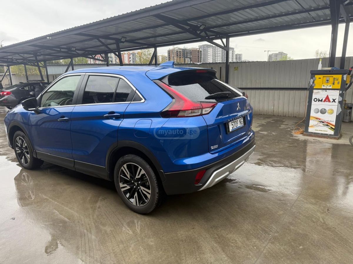 Mitsubishi Eclipse Cross - фото 12