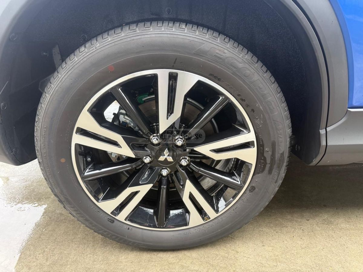 Mitsubishi Eclipse Cross - фото 2