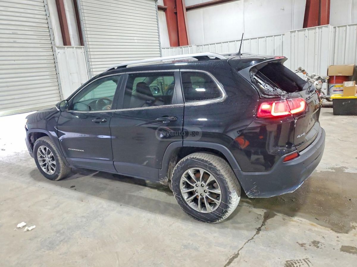 Jeep Cherokee - фото 2