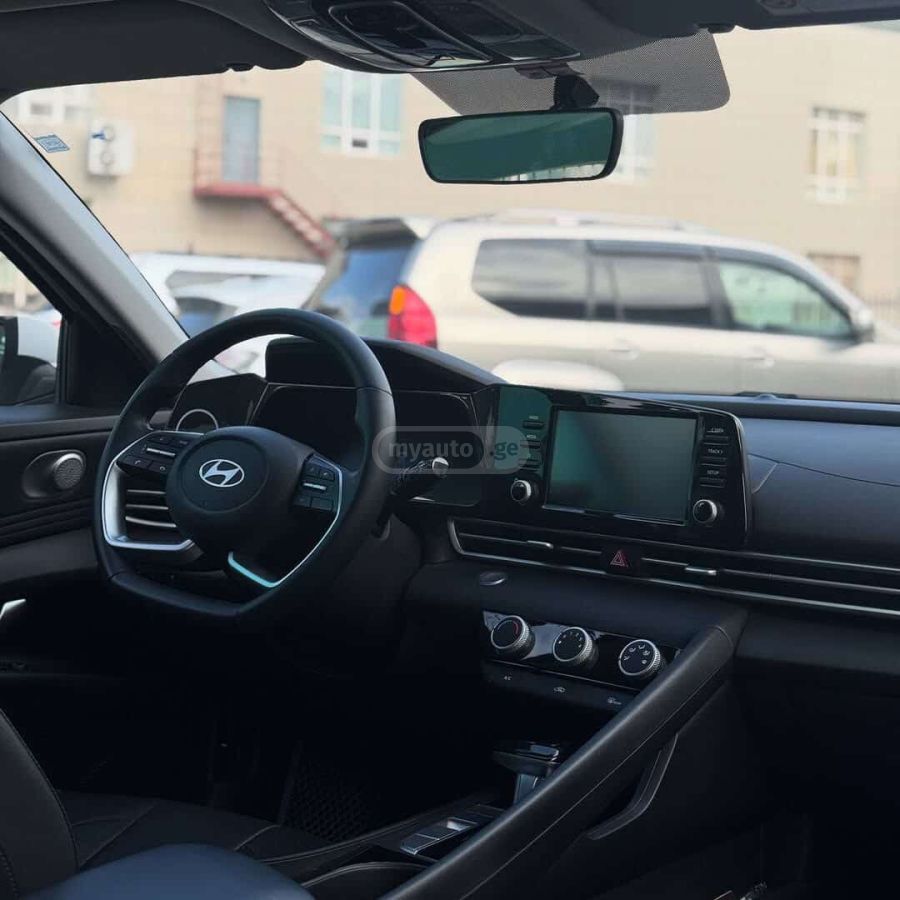 Hyundai Elantra - фото 8