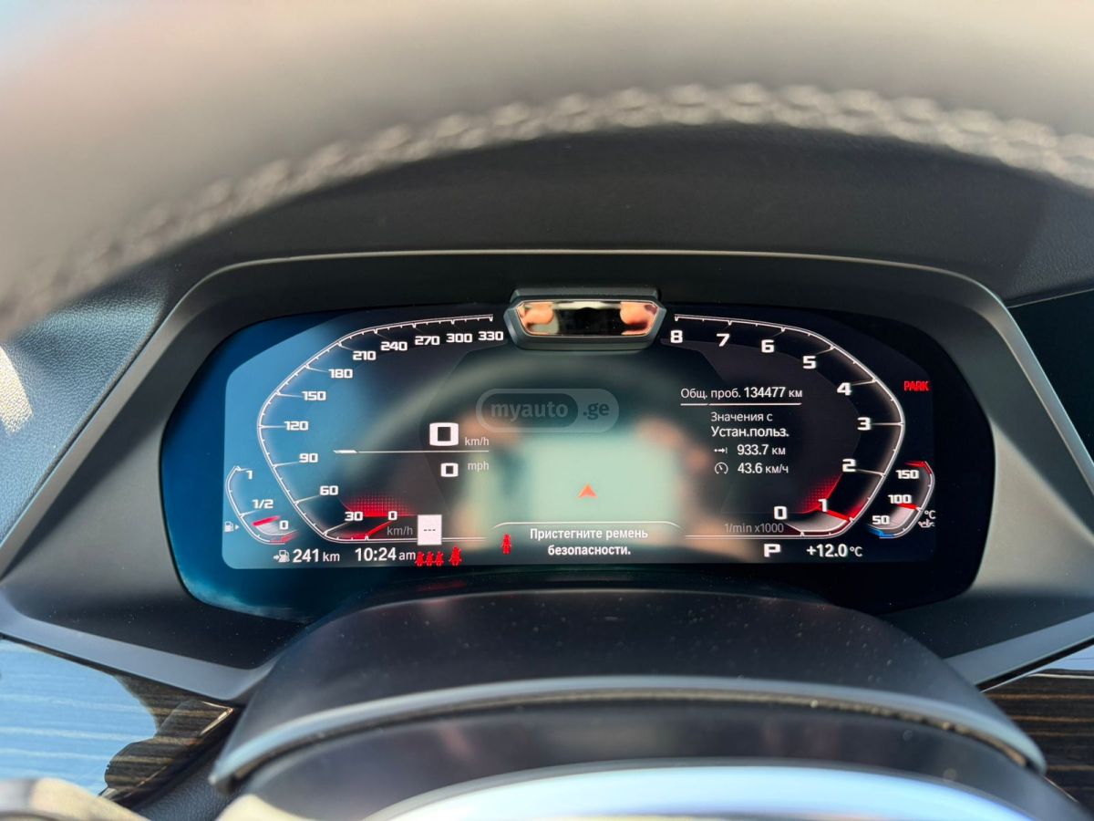 BMW X5 - фото 12