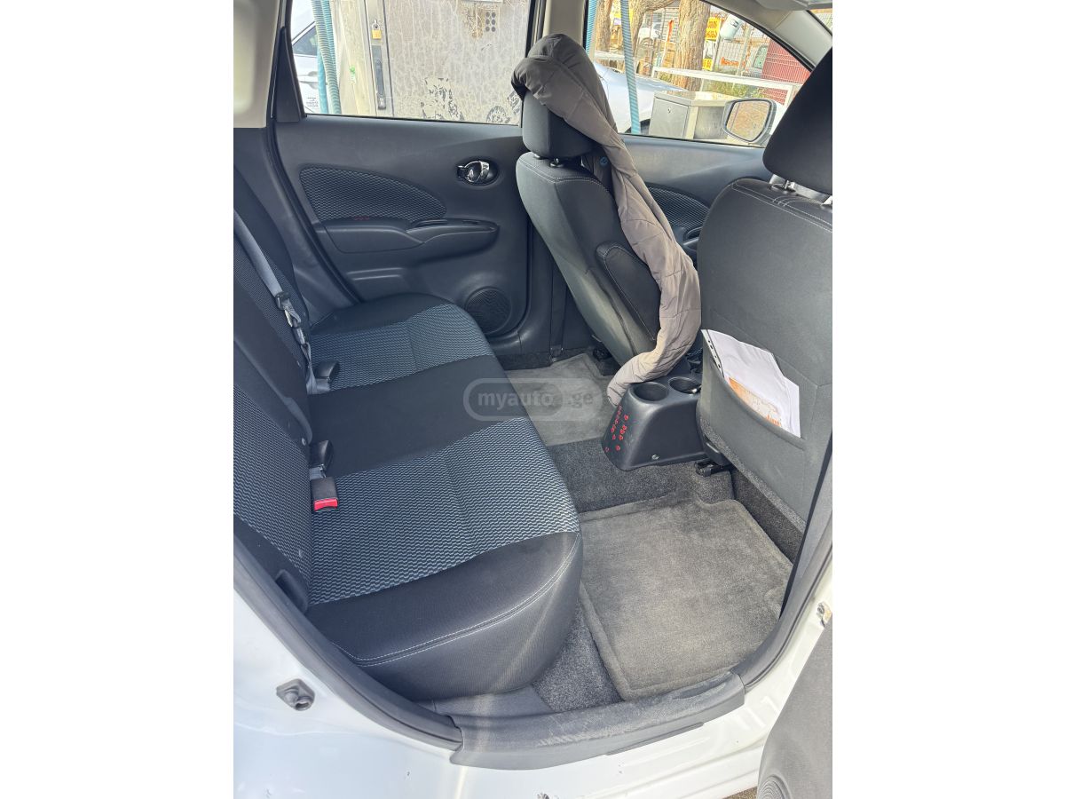 Nissan Versa - фото 11