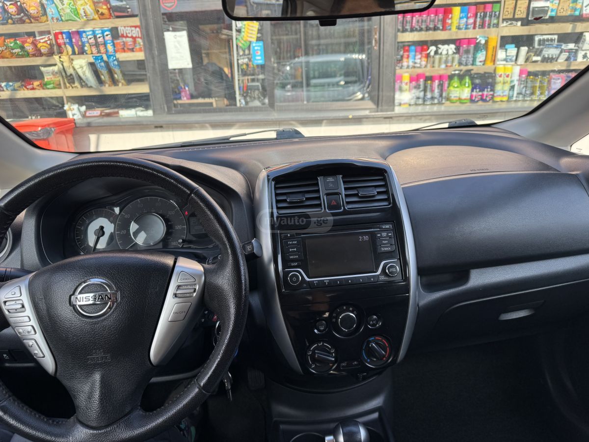 Nissan Versa - фото 13