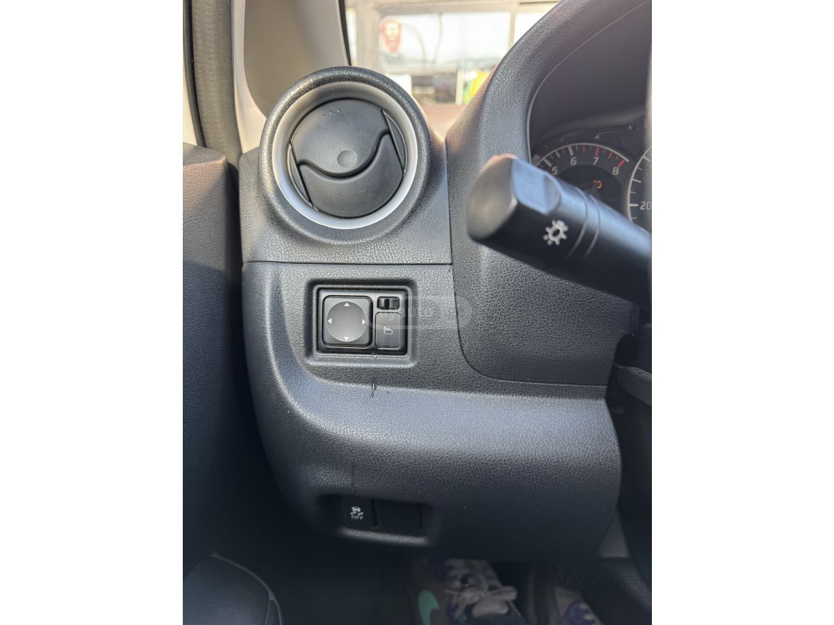 Nissan Versa - фото 15
