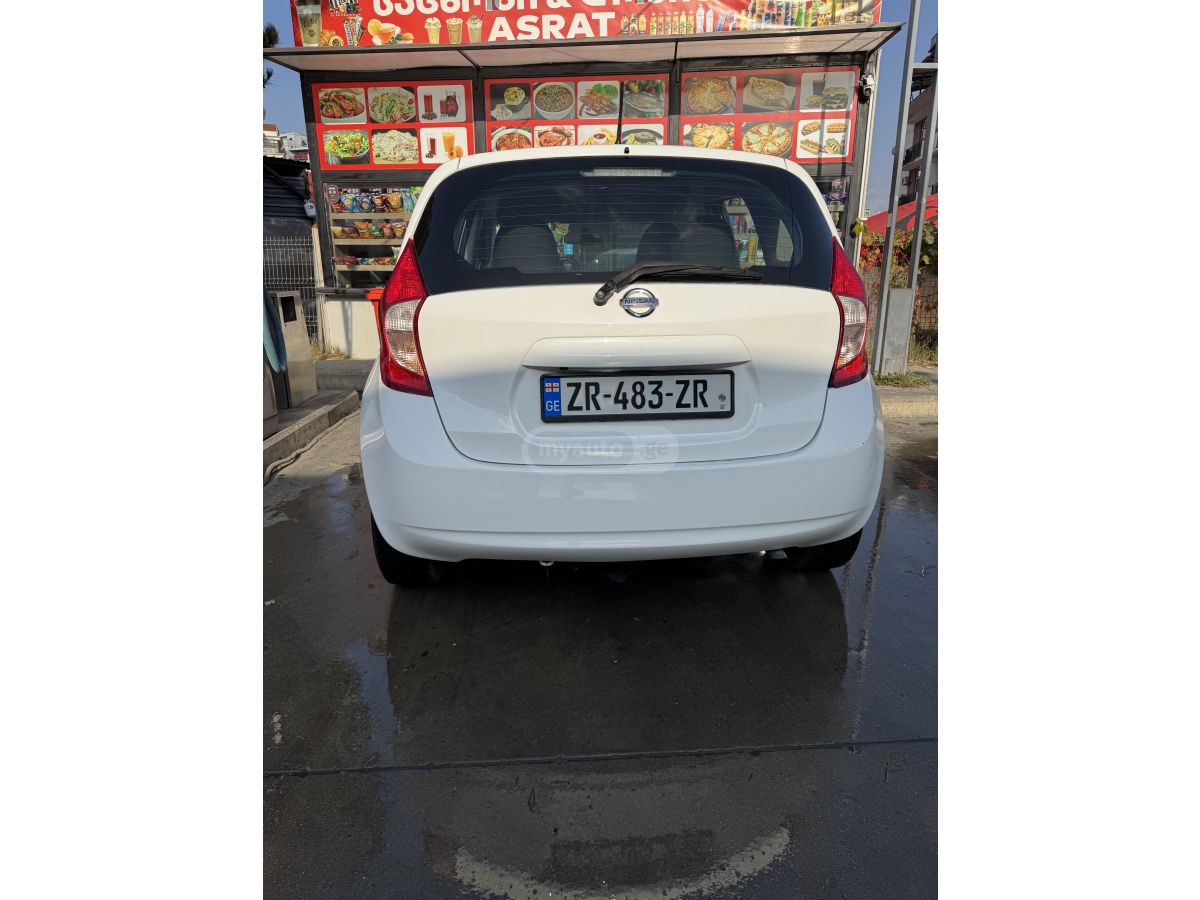 Nissan Versa - фото 3