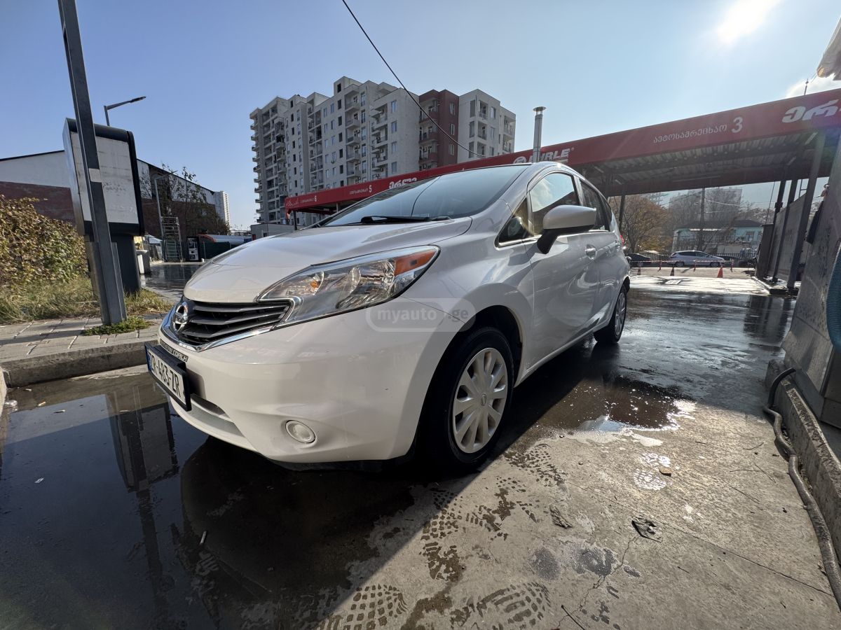 Nissan Versa - фото 7