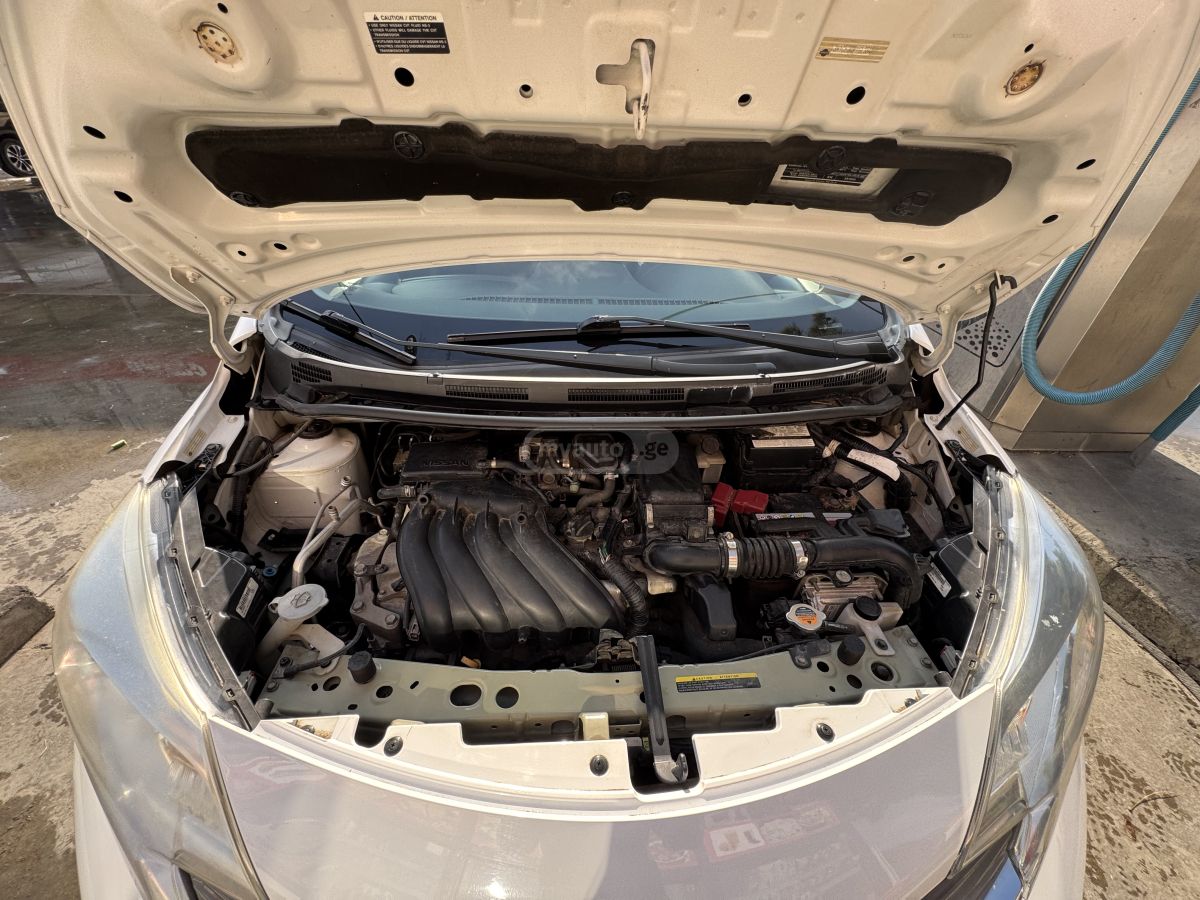 Nissan Versa - фото 9