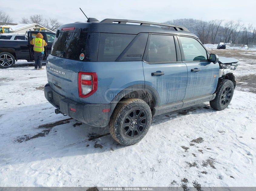 Ford Bronco Sport 2025 — миниатюра 4