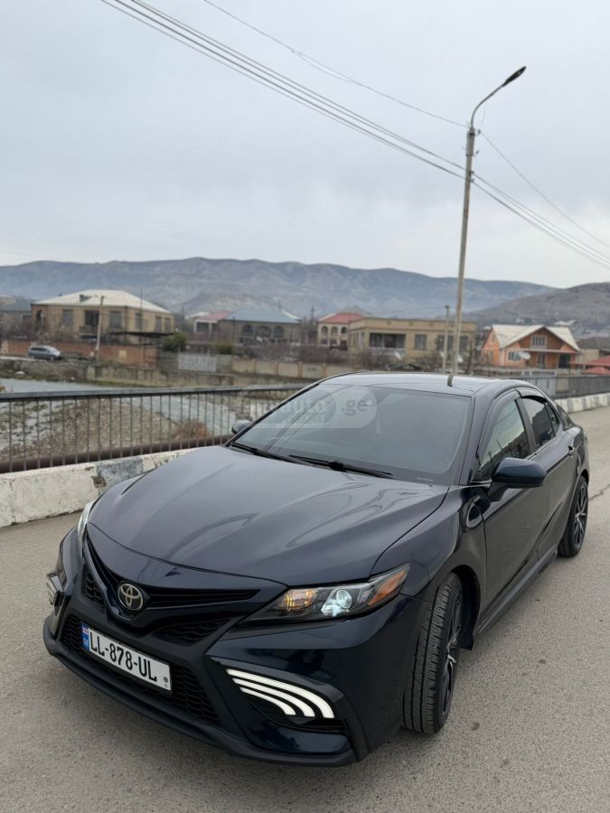 Toyota Camry - фото 3