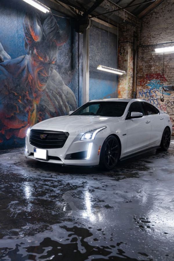Cadillac CTS - фото 1