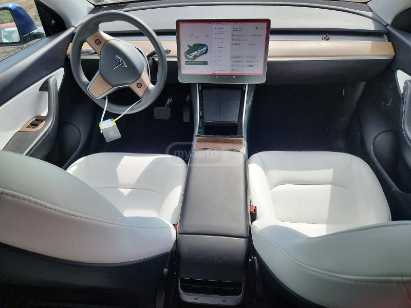 Tesla Model Y - фото 8