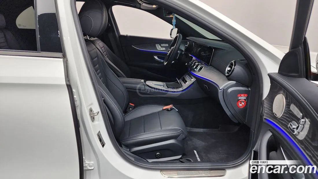 Mercedes-Benz E53 AMG 2023 — миниатюра 11