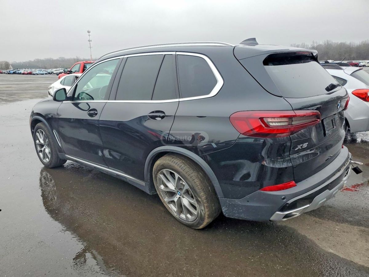 BMW X5 - фото 2