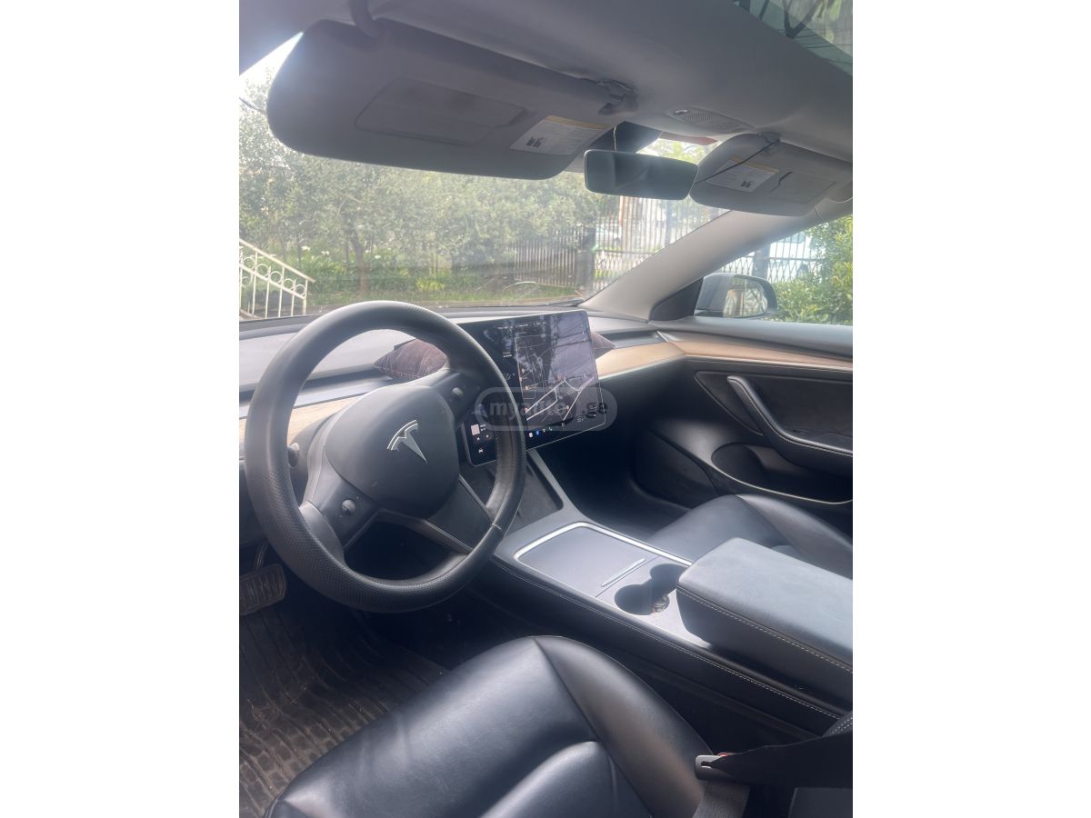 Tesla Model 3 - фото 5