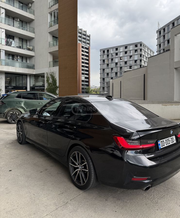 BMW 330 - фото 3