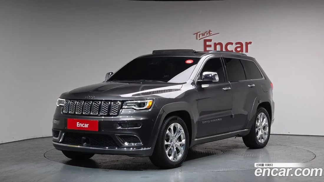 Jeep Grand Cherokee - фото 1