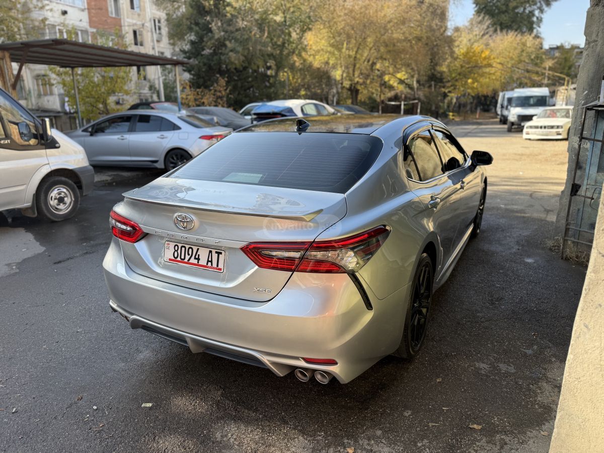 Toyota XSE 4dr Front-Wheel Drive Seda — миниатюра 5