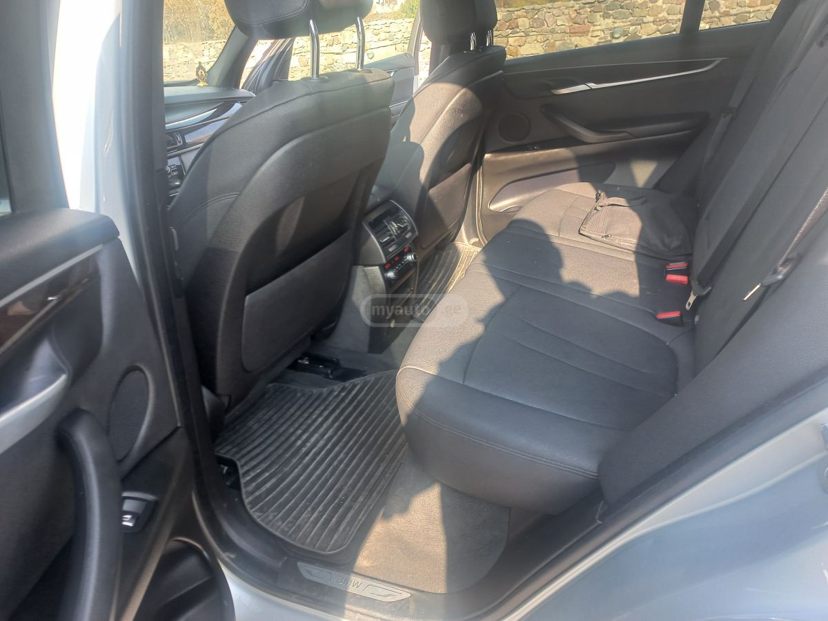 BMW X5 - фото 9
