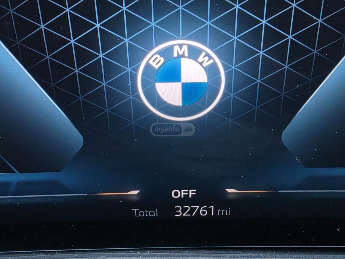 BMW xDrive40i 4dr All Wheel Drive — миниатюра 10