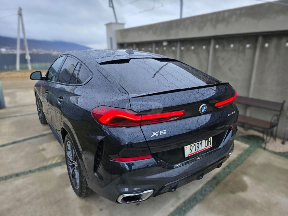 BMW xDrive40i 4dr All Wheel Drive — миниатюра 3