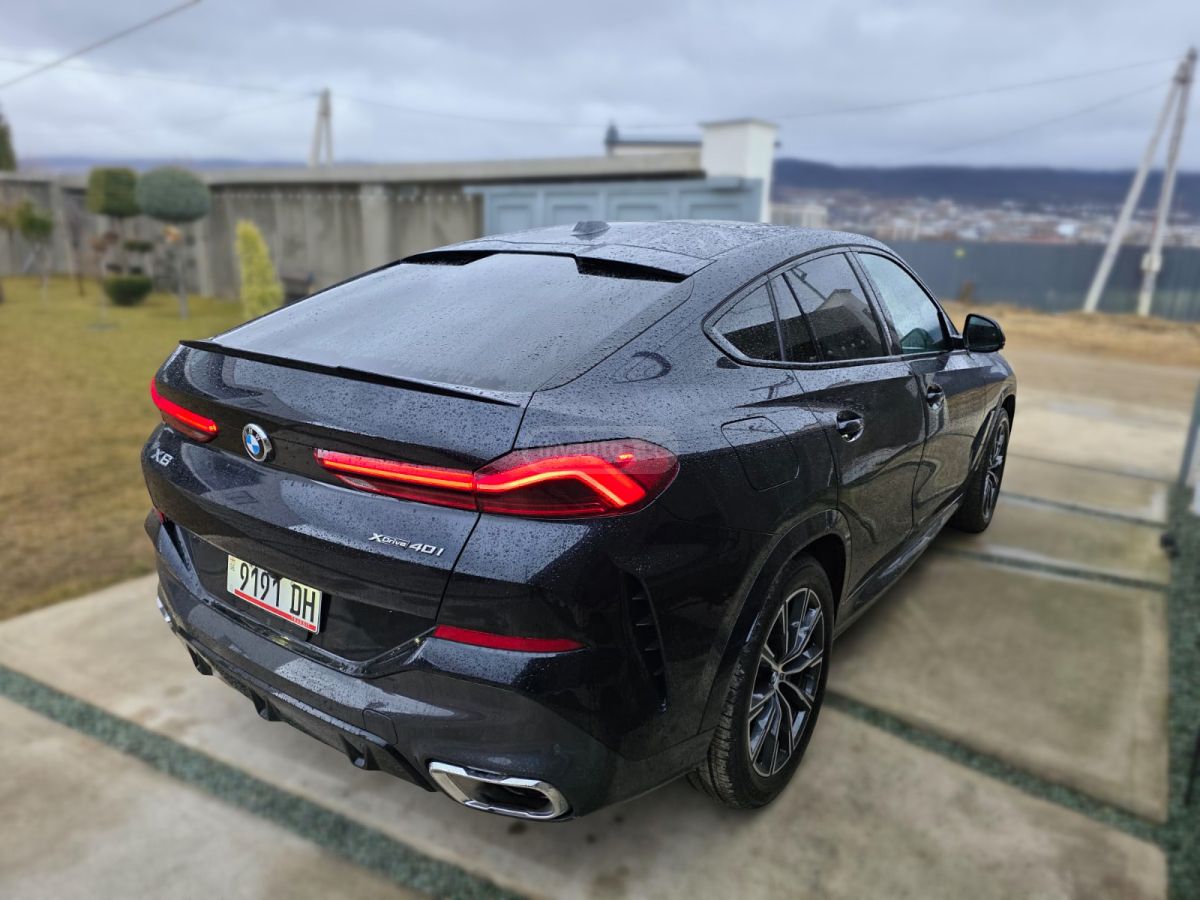 BMW xDrive40i 4dr All Wheel Drive — миниатюра 4