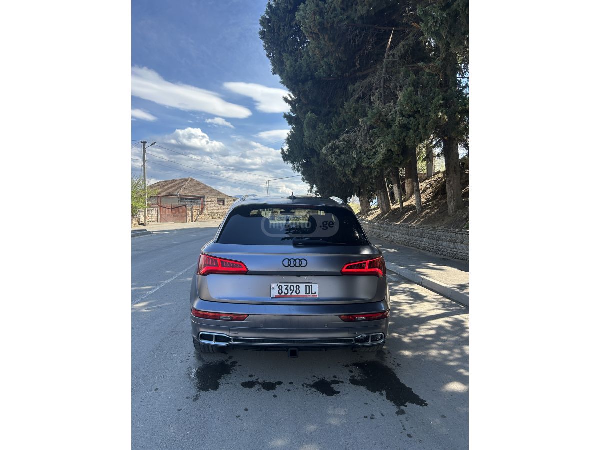 Audi SQ5 - фото 5