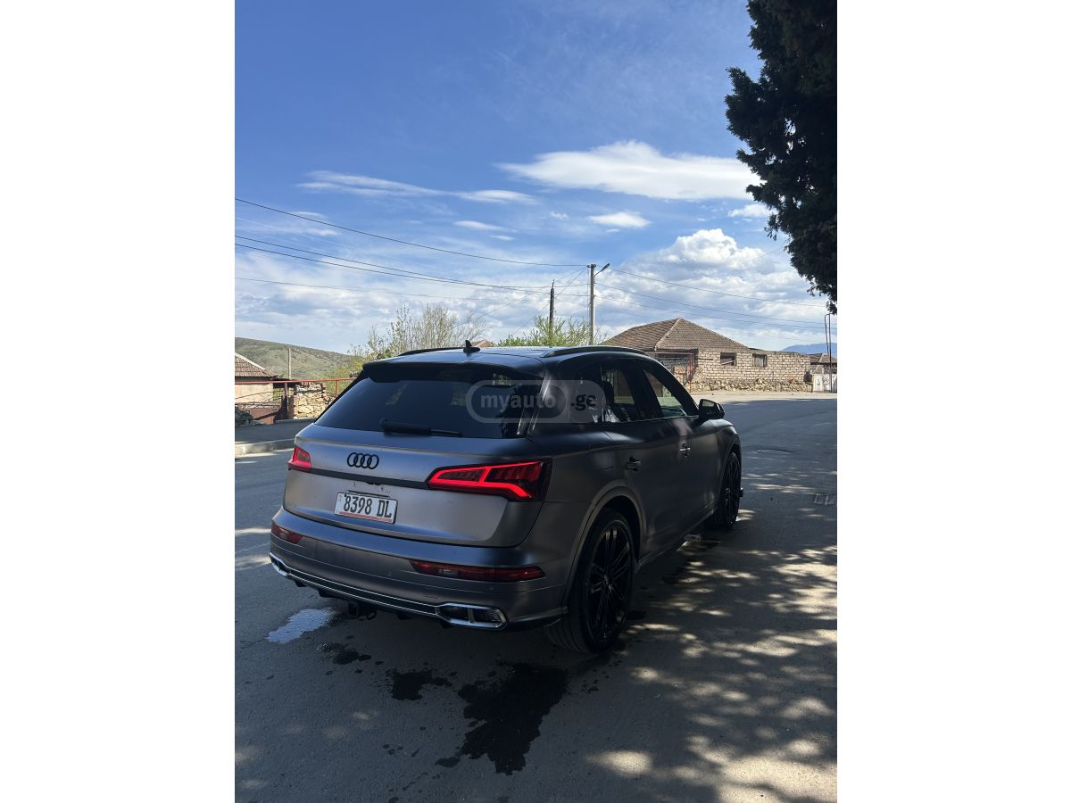 Audi SQ5 - фото 6