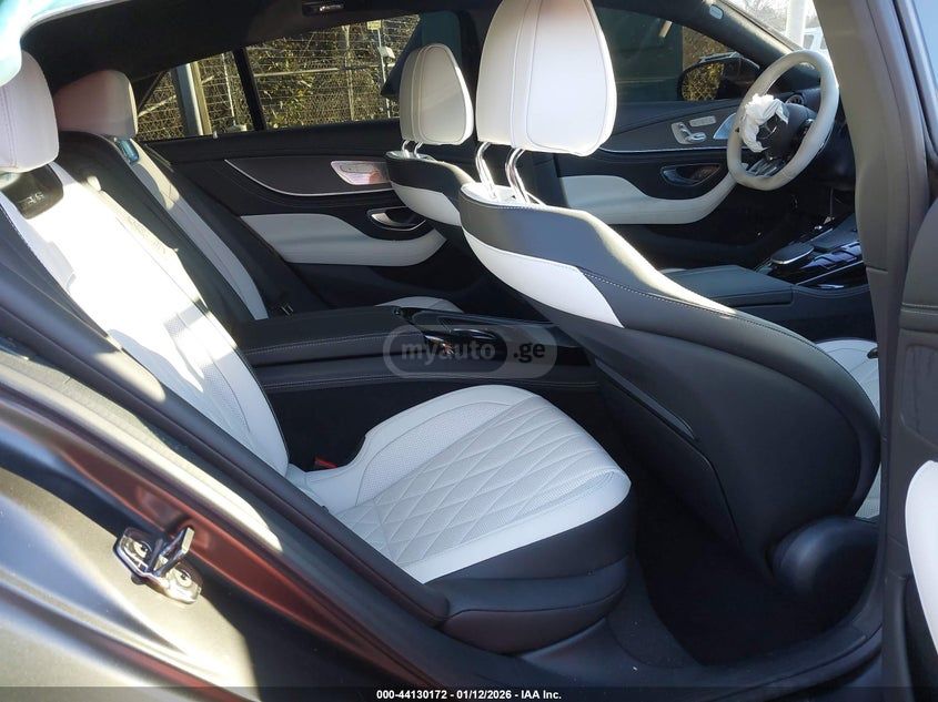 Mercedes-Benz AMG GT 63 2026 — миниатюра 8