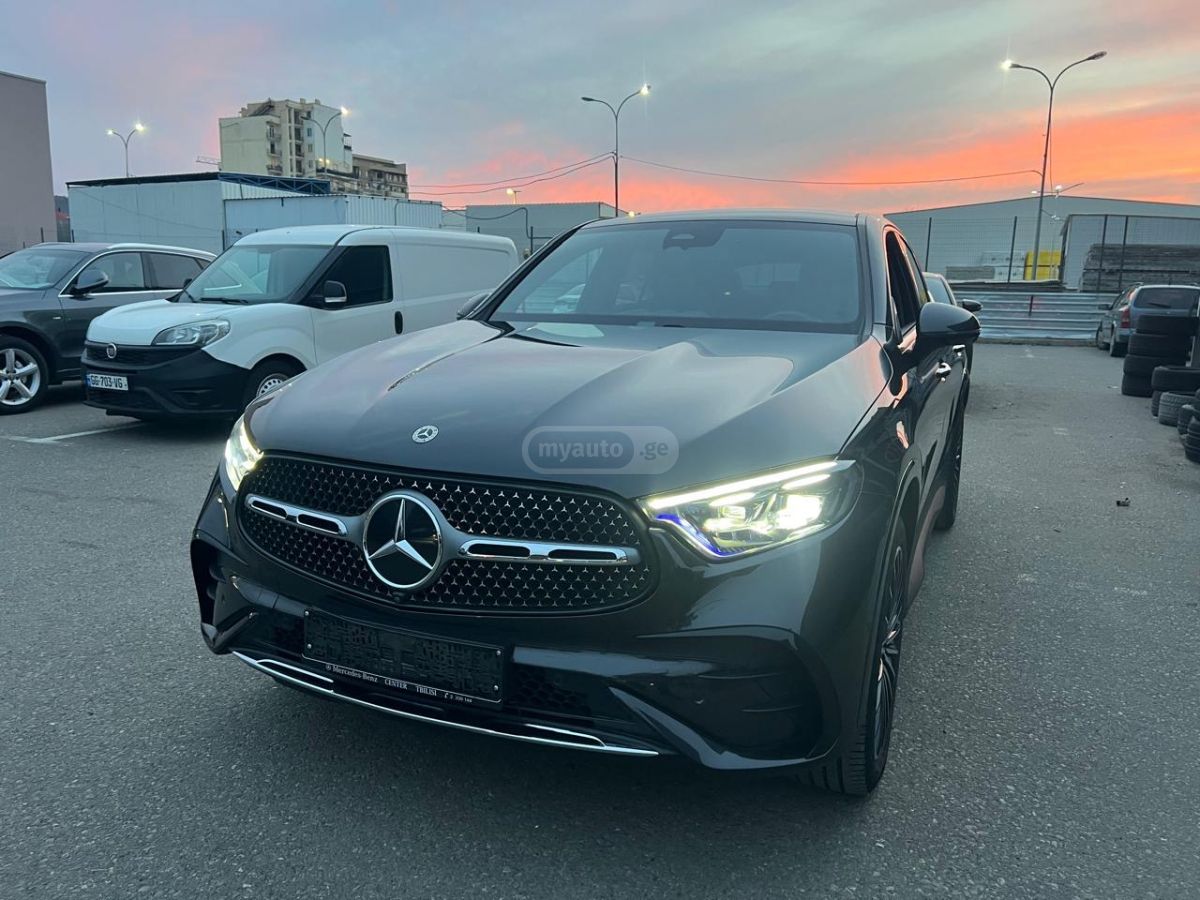 Mercedes-Benz GLC 220 - фото 1