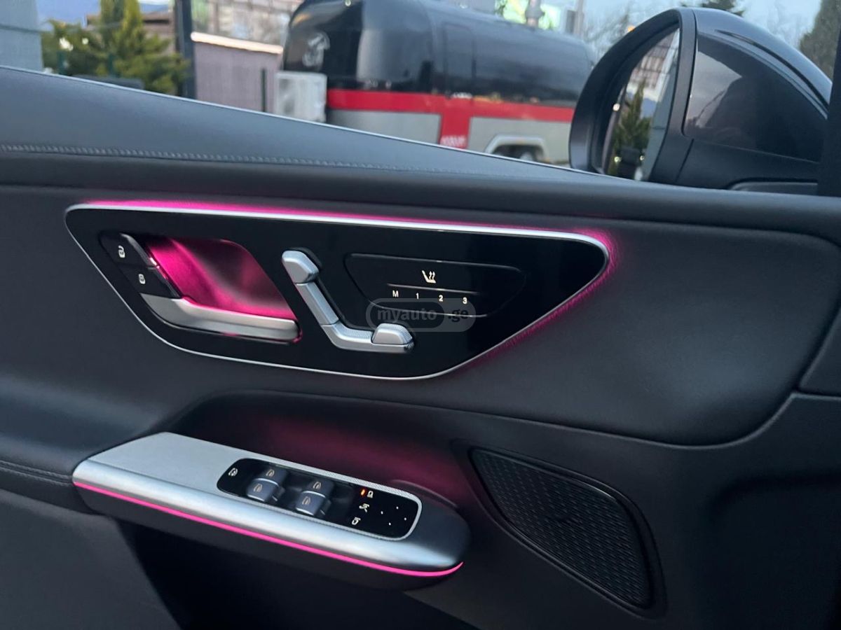 Mercedes-Benz GLC 220 - фото 13